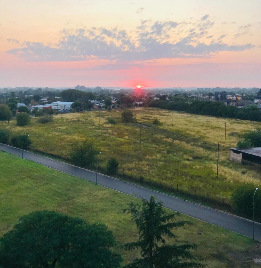 Amanecer Rent Apart - Tu Hogar! Amplio Y Luminoso Con Desayuno Junín Zewnętrze zdjęcie